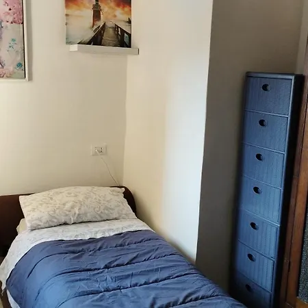 Piccola Camera Singola Centrale Beb Πανσιόν *